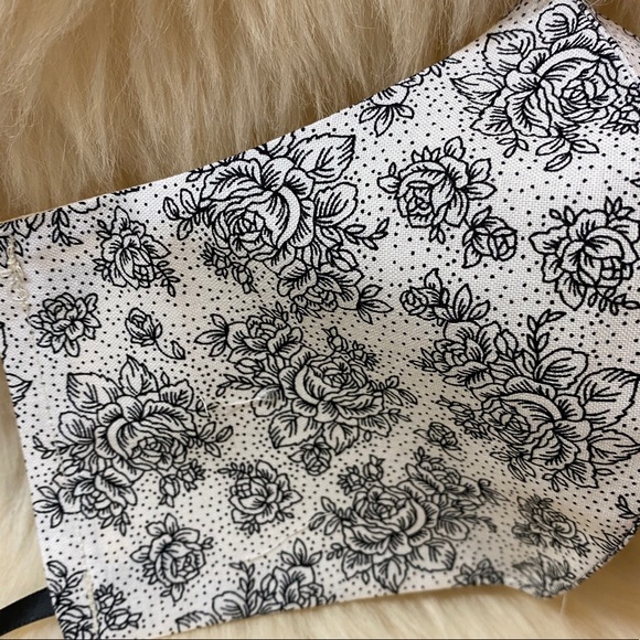 ❤️Mens Set of Two Face Masks❤️ - Picture 5 of 5